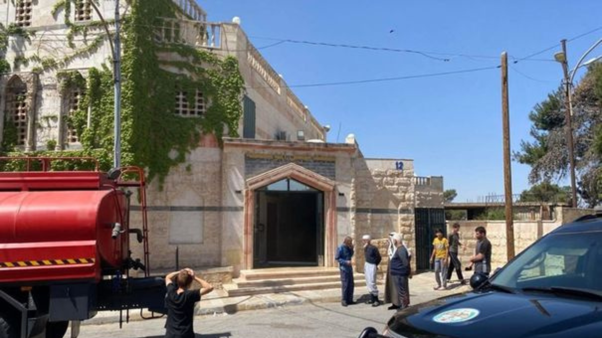 حادثة حريق منزل امام المسجد في أبو علندا - تفاصيل